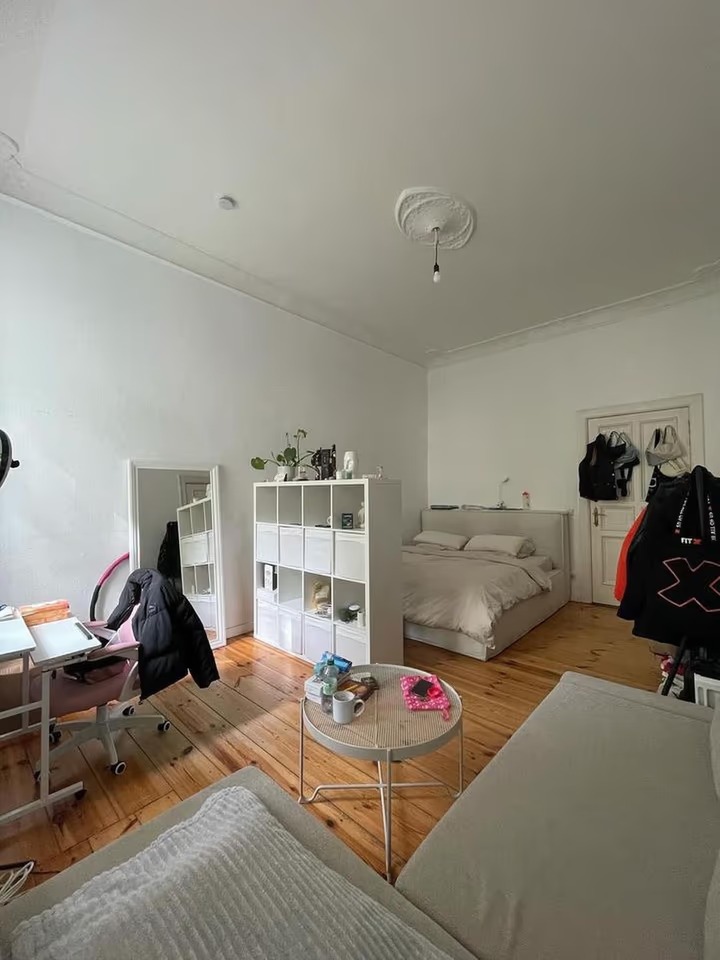 Furnished 1-Room Apartment in Berlin-Mitte – photo 4