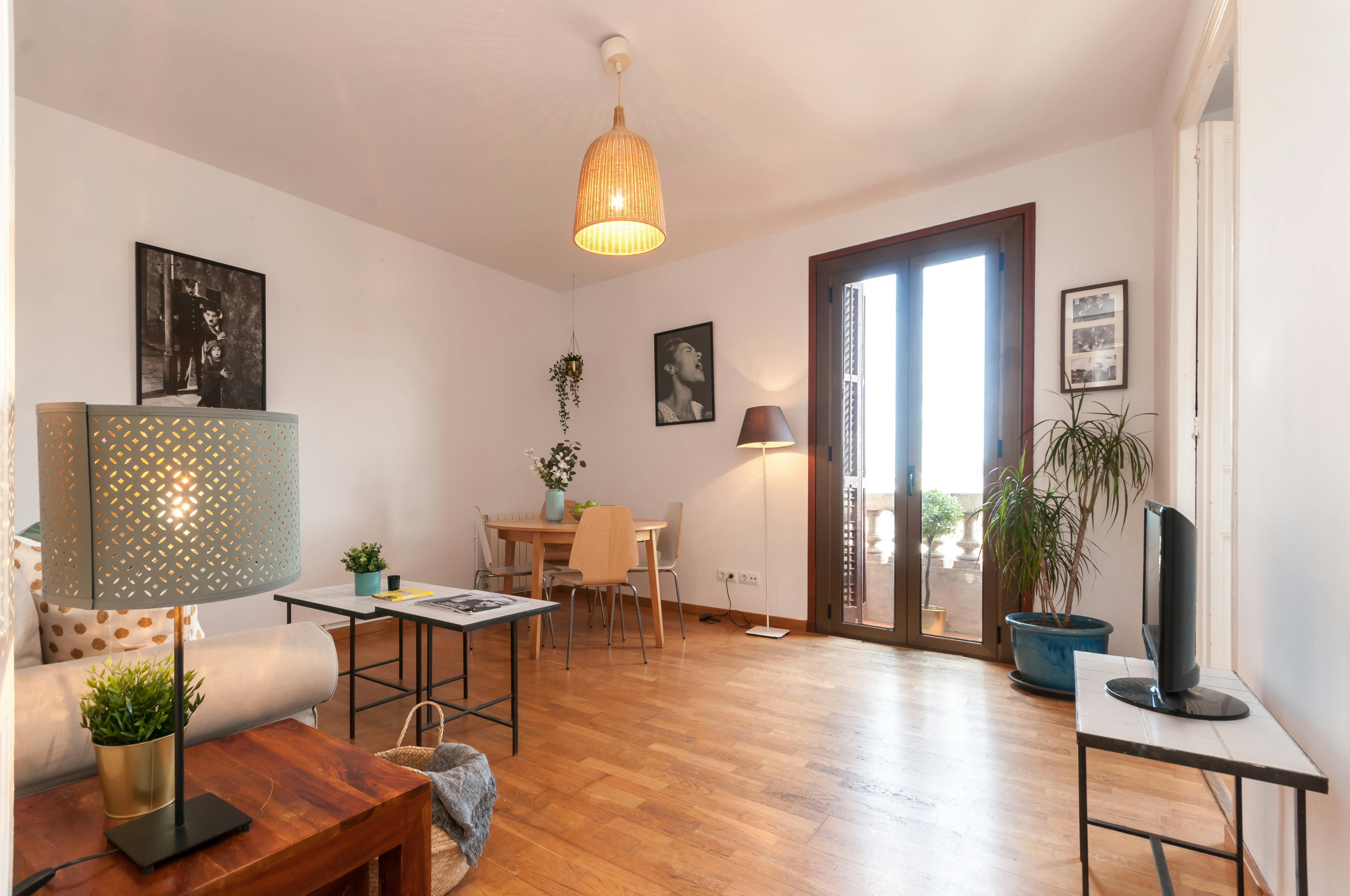 Spacious Family Home — 3 Bedrooms, Plaça del Pedró, Barcelona