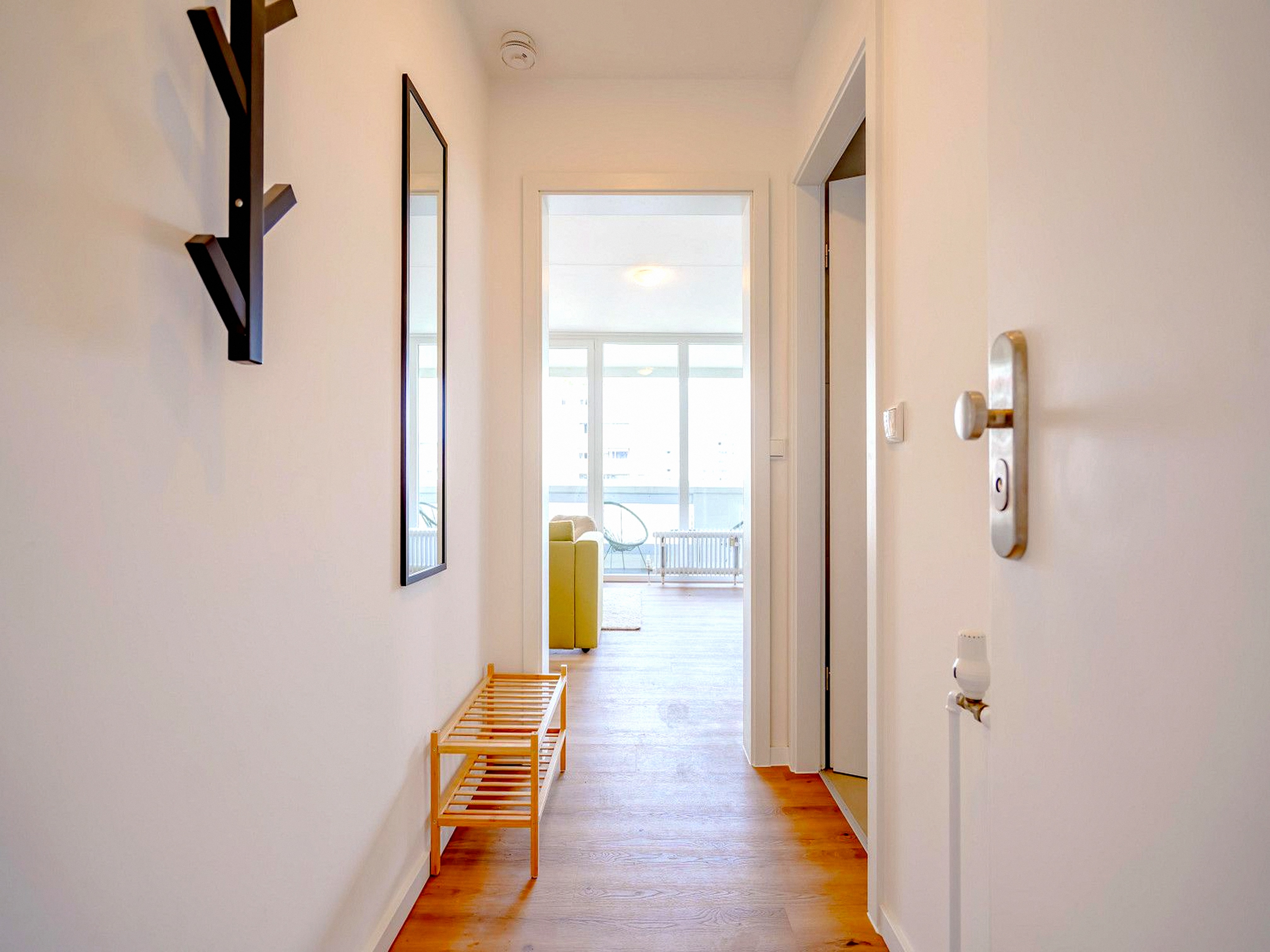 Bright Furnished Apartment Daily Bathroom and Kitchen – photo 3